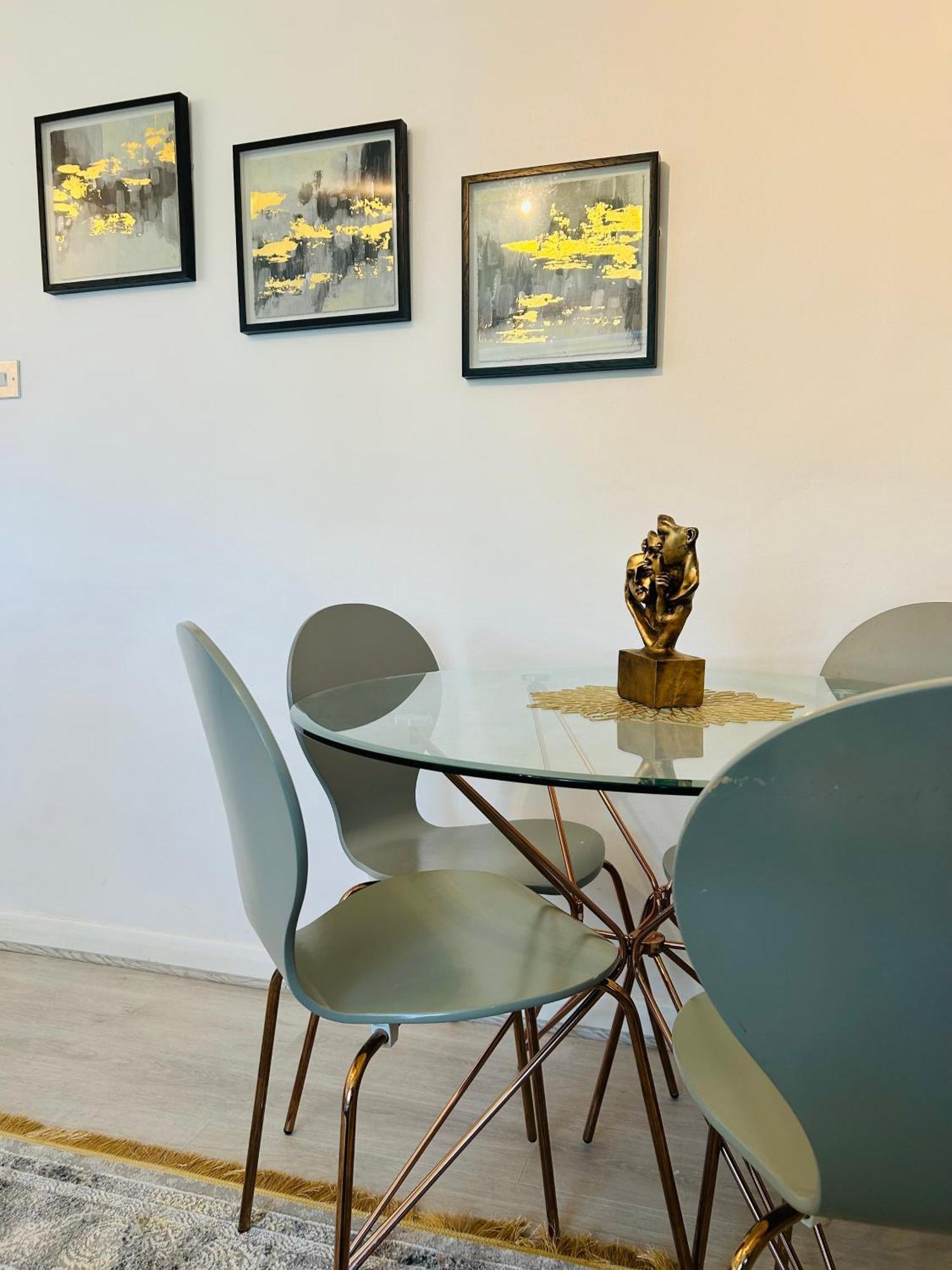 One Bedroom Flat In Chiswick W4 Londen Buitenkant foto