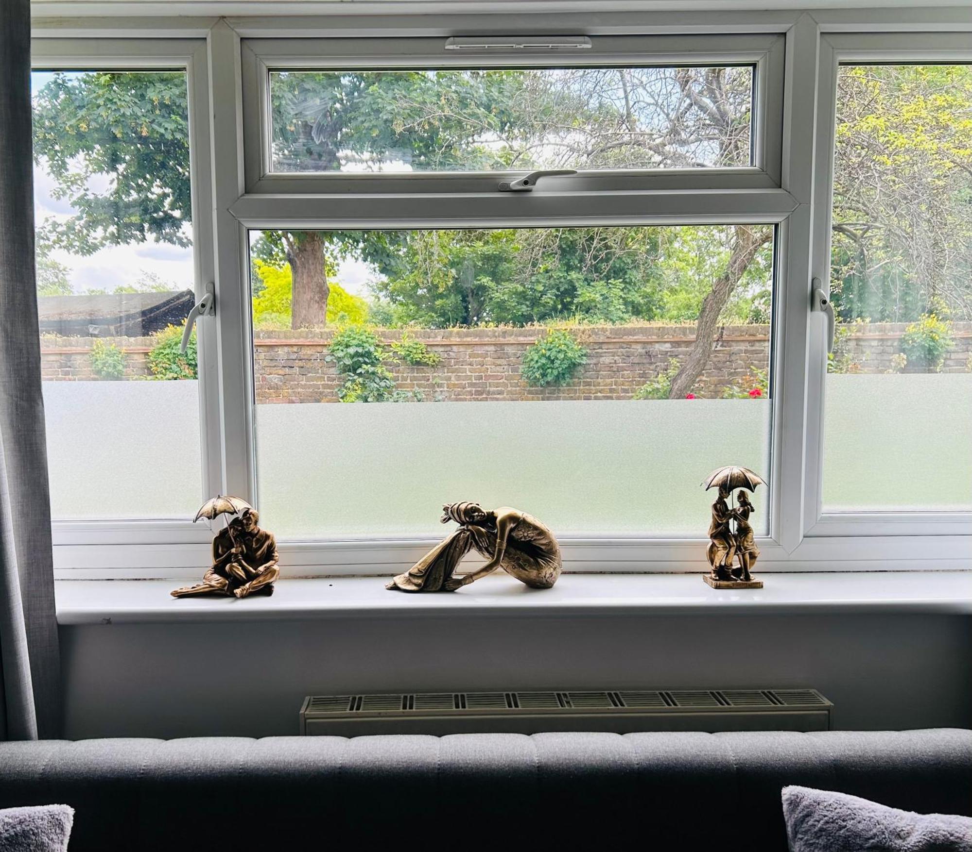 One Bedroom Flat In Chiswick W4 Londen Buitenkant foto